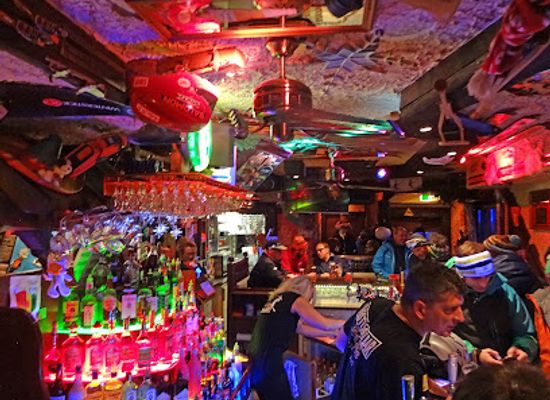 switzerland/saas-fee/nightclub/nesti-s-ski-bar