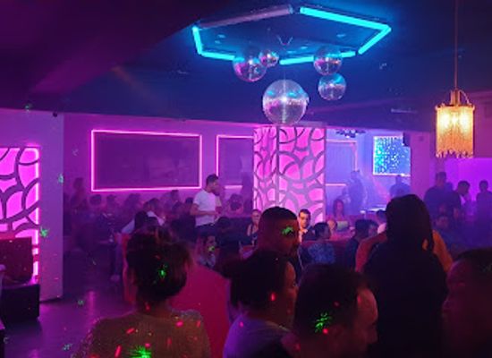 france/languedoc-coast/nightclub/le-club-cabaret-oriental