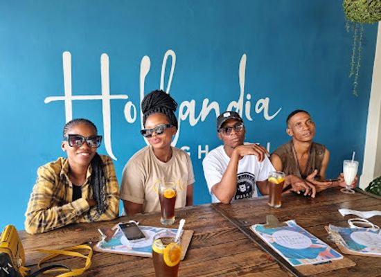 botswana/ghanzi-district/nightclub/hollandia-trading