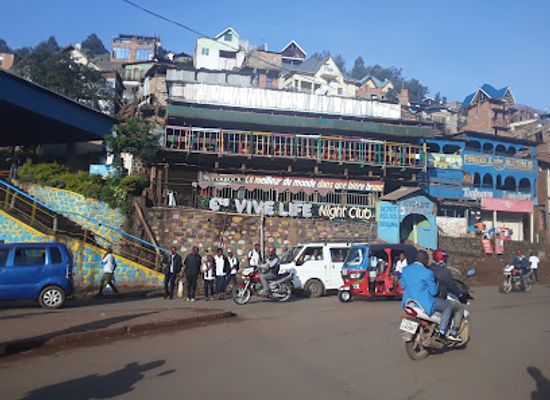 rwanda/lake-kivu/nightclub/ets-ville-life-night-club