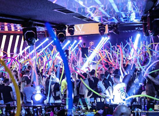 bulgaria/obzor/nightclub/lav-premium-club