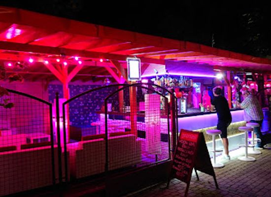 hungary/transdanubia/nightclub/plazs-siofok