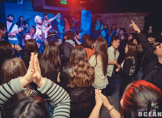 chile/valparaiso/cerro-alegre/nightclub/club-mobydick-bar-discoteque