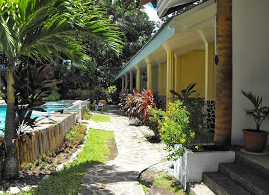 philippines/camiguin/nightclub/golden-sunset-beach-club
