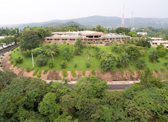 ghana/akosombo/nightclub/volta-hotel-akosombo