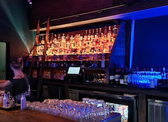 alabama/opelika/nightclub/sneak-dawdle