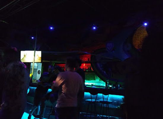 peru/amazon-jungle/nightclub/zipango-bar-show