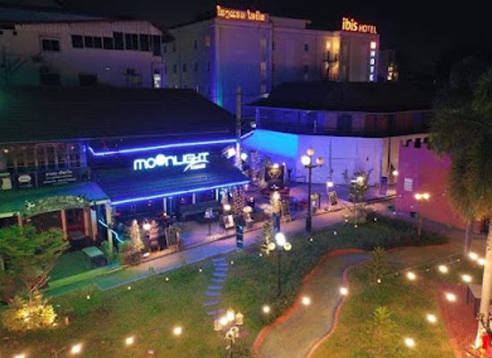 laos/vientiane/nightclub/moonlight-lounge