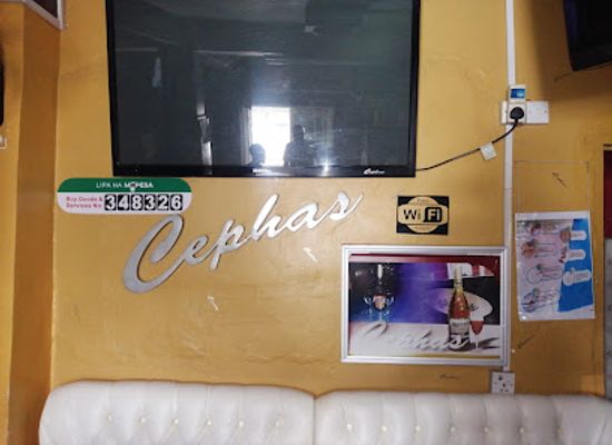 kenya/naivasha/nightclub/cephas-lounge