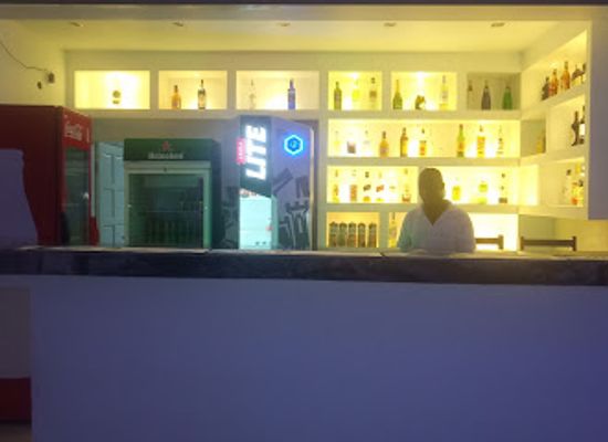 mozambique/vilanculos/nightclub/vibes-lounge-bar