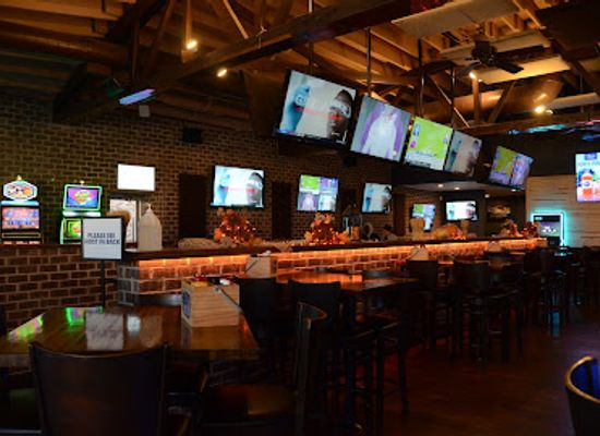 illinois/oak-lawn/nightclub/the-whistle-sports-bar-grill
