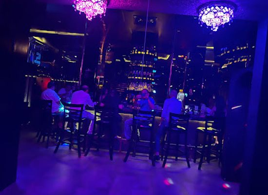 cambodia/takeo/nightclub/croco-bar-club
