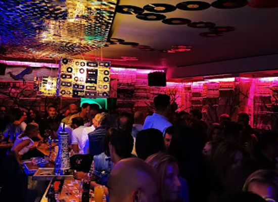 spain/salamanca/nightclub/var-22-indie-club