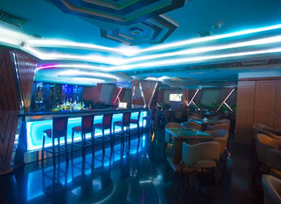 bangladesh/ganges-delta/nightclub/gentleman-s-rest-bar