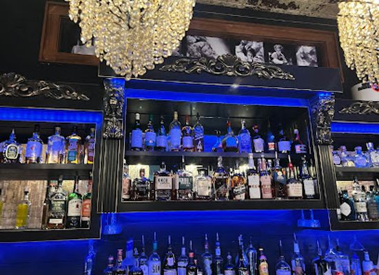 florida/crystal-river/nightclub/st-johns-martini-bar