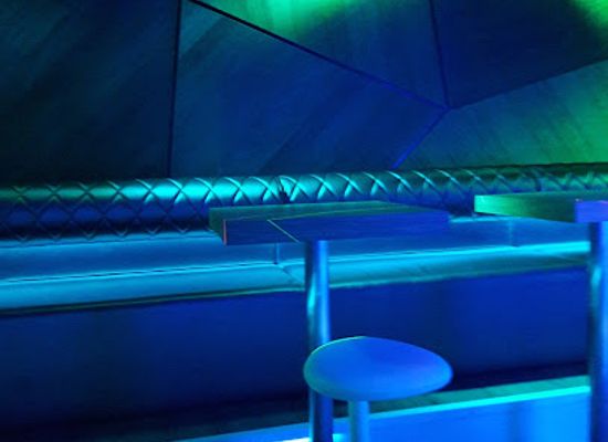 bulgaria/burgas/nightclub/club-brass-and-chrome