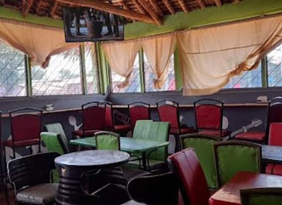 kenya/taita-hills/nightclub/254-lounge-sofia