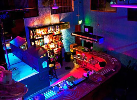 jamaica/kingston/nightclub/lucky-38