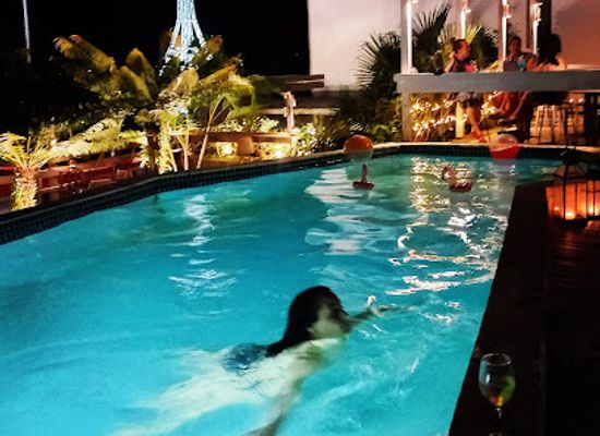 vanuatu/ambrym/nightclub/stone-lounge