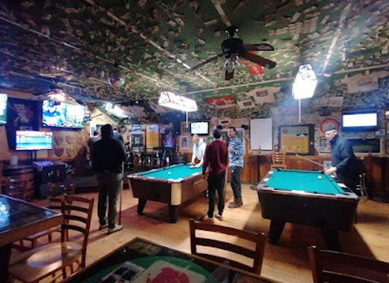 vermont/killington-resort/nightclub/moguls-sports-pub
