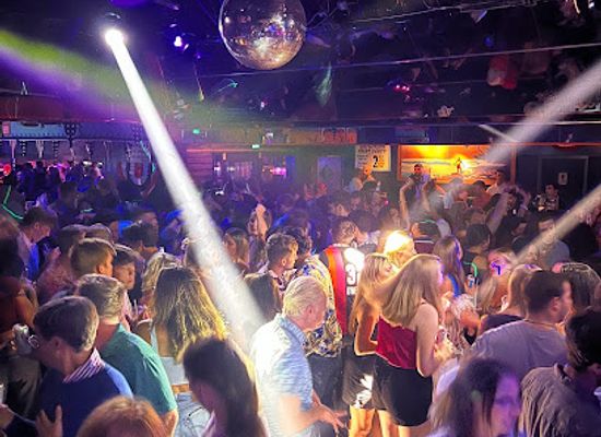 new-york/the-hamptons/nightclub/beach-bar