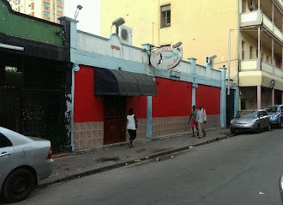 mozambique/maputo-province/nightclub/luso