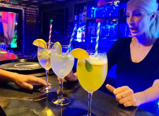 romania/apuseni-mountains/nightclub/civico-quattro