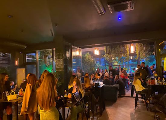 kosovo/has/nightclub/maddox-lounge-bar