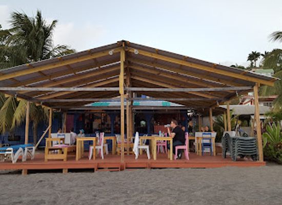 dominica/mero-beach/nightclub/indee-s-beach-bar-and-restaurant