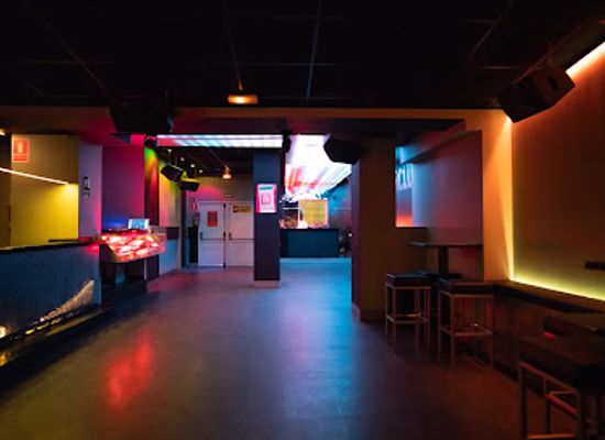 spain/valencia/ruzafa/nightclub/barberbirborbur-club