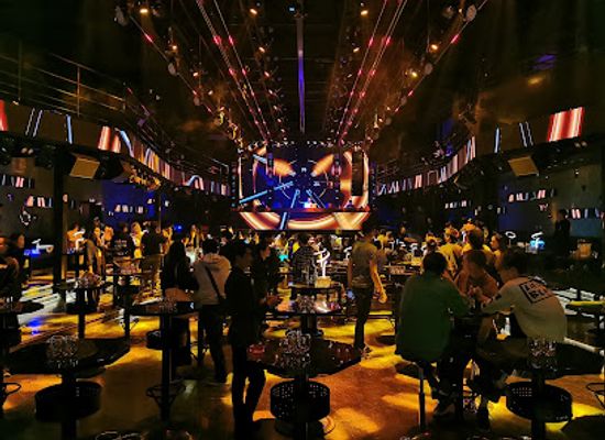 laos/vientiane/nightclub/club-dplus