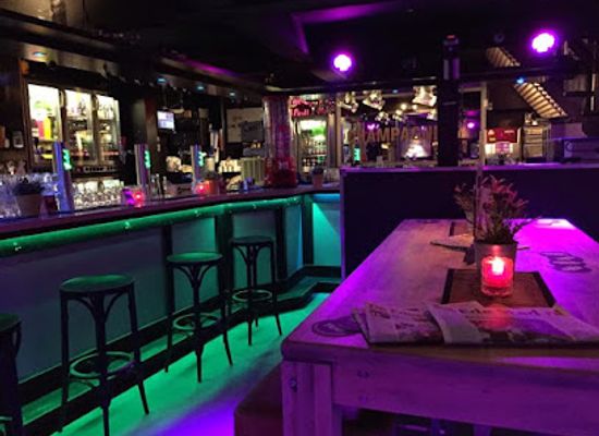 netherlands/veluwe/nightclub/cafe-de-pineut