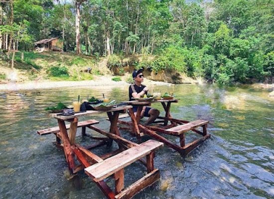 indonesia/bukit-lawang/nightclub/landak-river