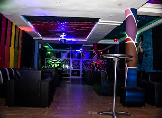 ghana/kusaug/nightclub/wiz-night-club