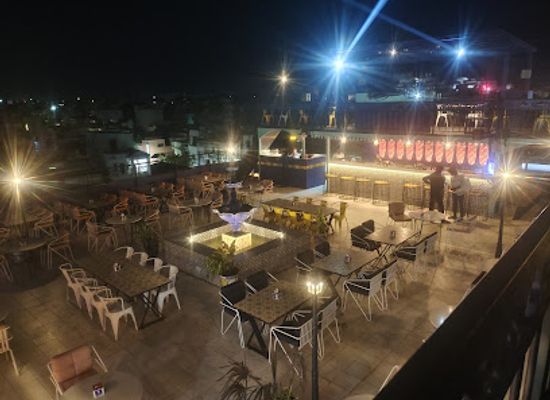 india/puducherry/nightclub/amity-sky-bistro-nightlife