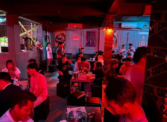 laos/savannakhet/nightclub/classy-bar