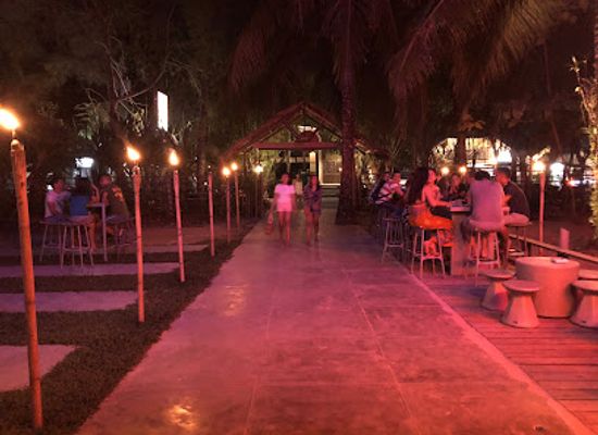 philippines/siargao/nightclub/baile-restobar