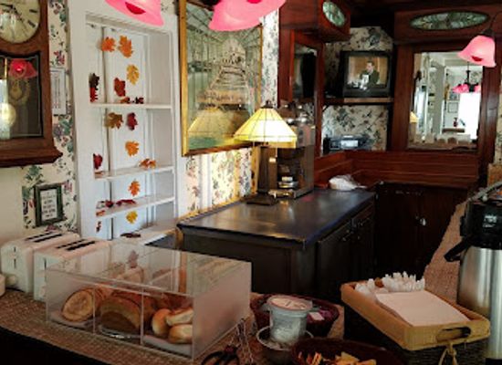 massachusetts/cape-cod/nightclub/purgatory-gifford-house