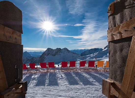 germany/zugspitze/nightclub/iglu-dorf-zugspitze