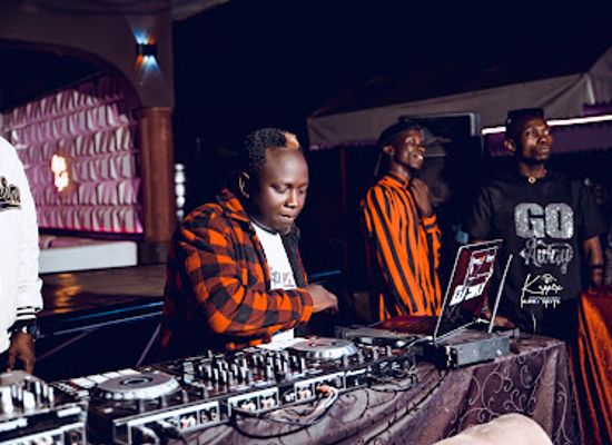 uganda/mbarara/nightclub/la-rooftop-lounge-mbarara