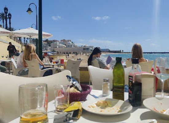 spain/cadiz/la-vina/nightclub/bar-club-caleta