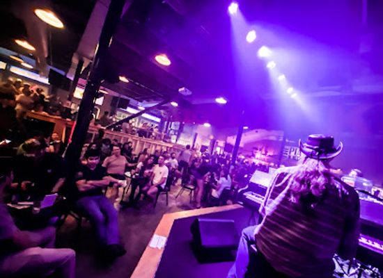 arkansas/fayetteville/nightclub/the-piano-bar