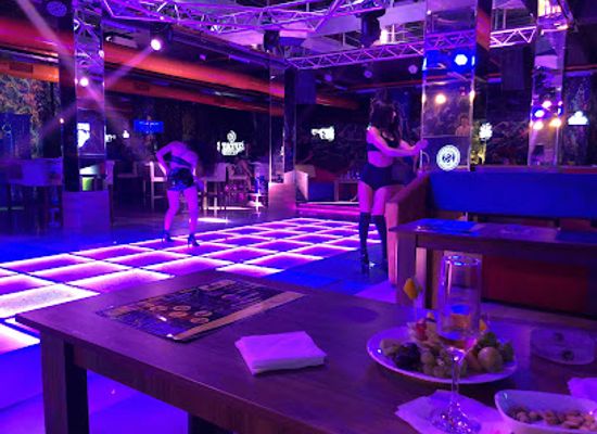 azerbaijan/mugan-plain/nightclub/status-club-baku