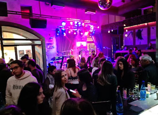 greece/crete/chania/nightclub/bras-de-freres
