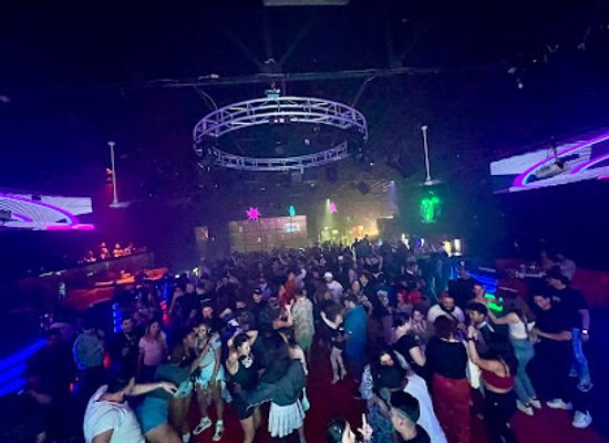 kansas/osage-cuestas/nightclub/fever-night-life