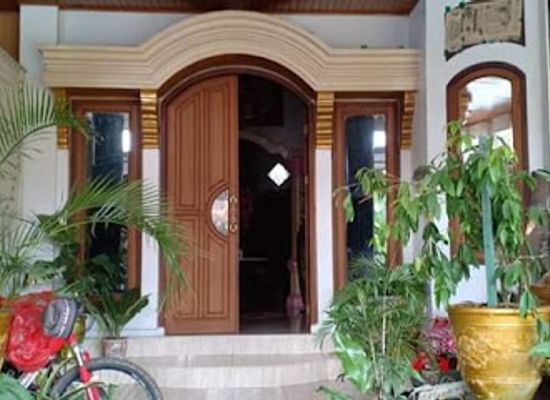 indonesia/north-maluku/nightclub/terminal-cinta