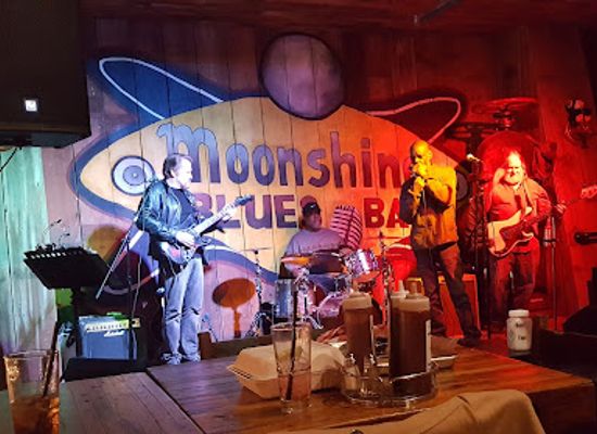 missouri/st-charles/nightclub/the-moonshine-blues-bar