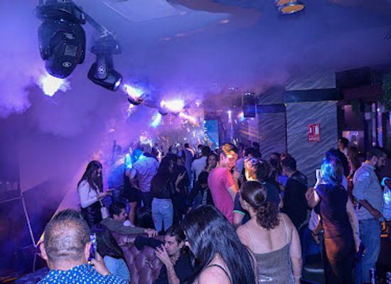 mexico/eastern-mexico/nightclub/night-club-el-var