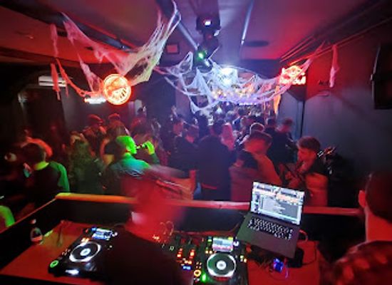 romania/baia-mare/nightclub/la-moustache