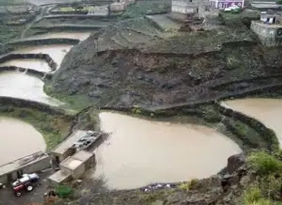 yemen/al-dhale-e/nightclub/aljroof-raein